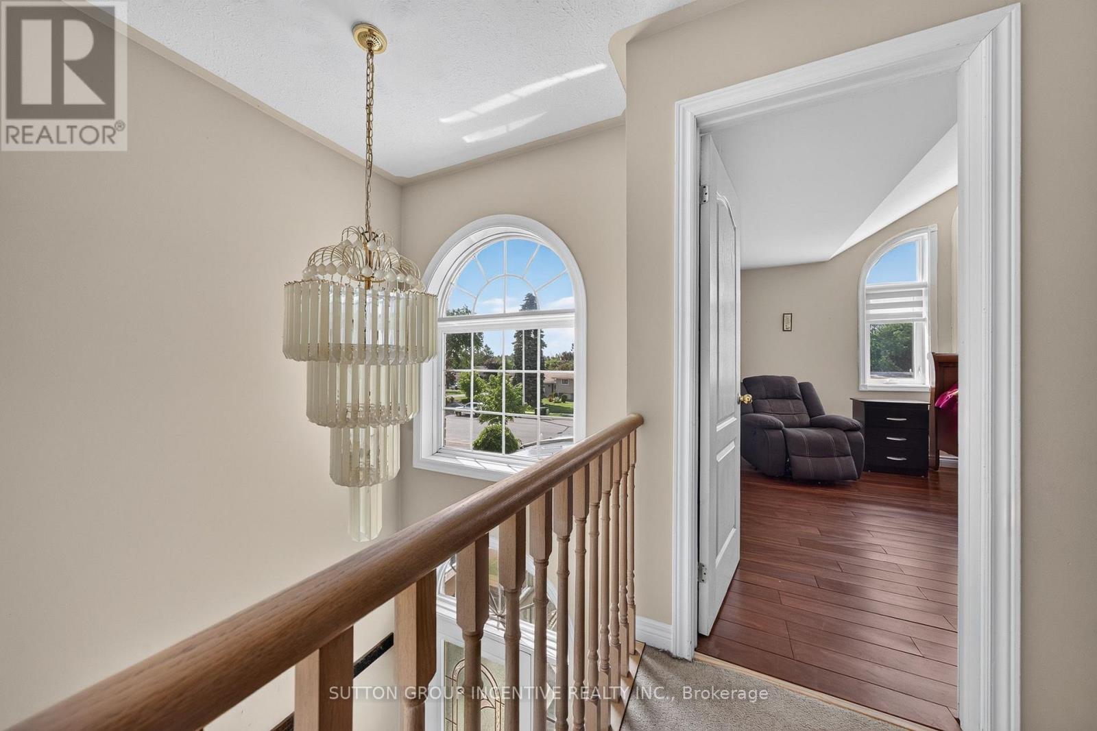 850 LESLIE DRIVE - 10