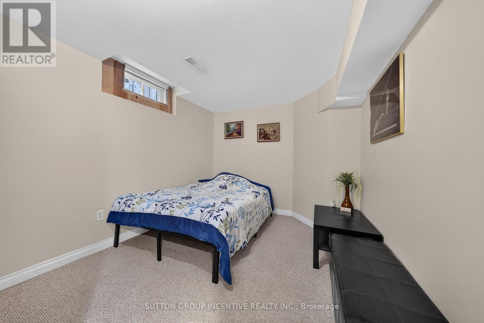 850 LESLIE DRIVE - 17