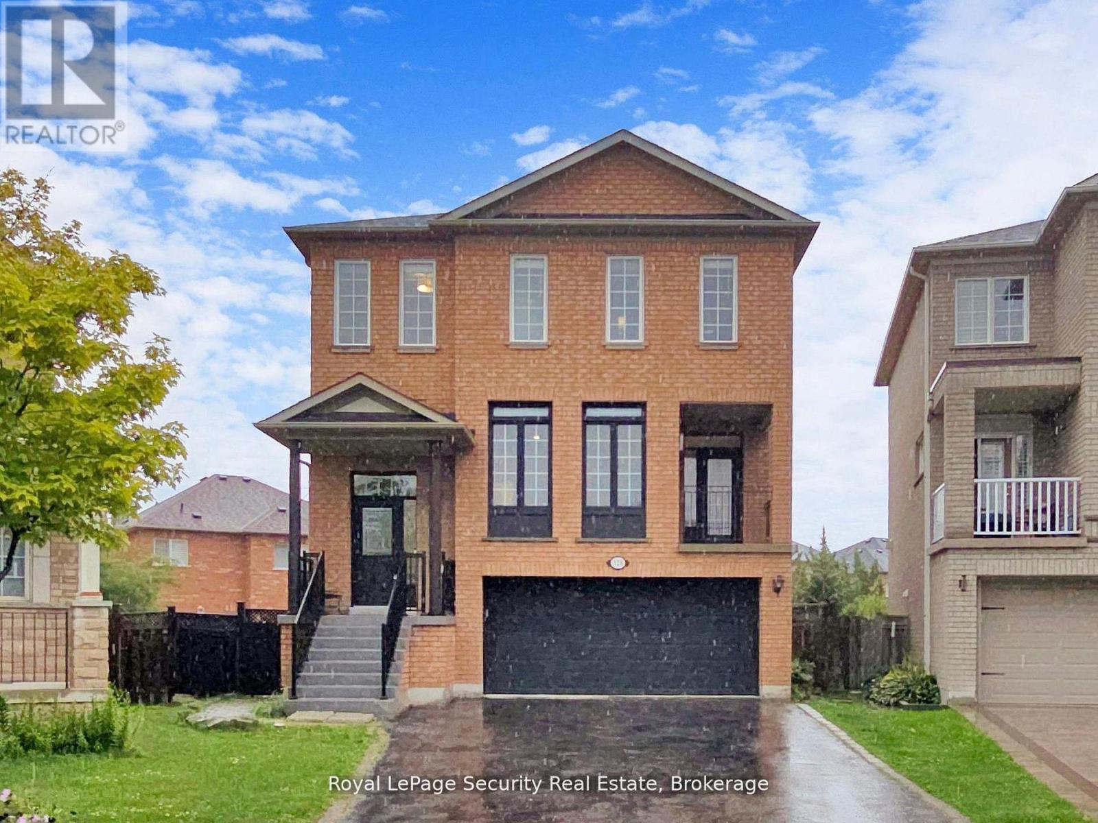 128 DAISEYFIELD CRESCENT - 1