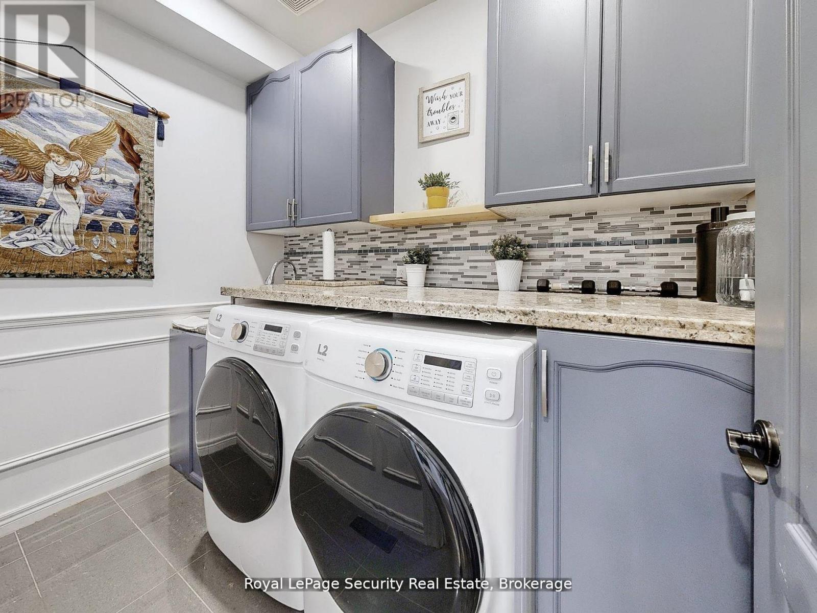 128 DAISEYFIELD CRESCENT - 21