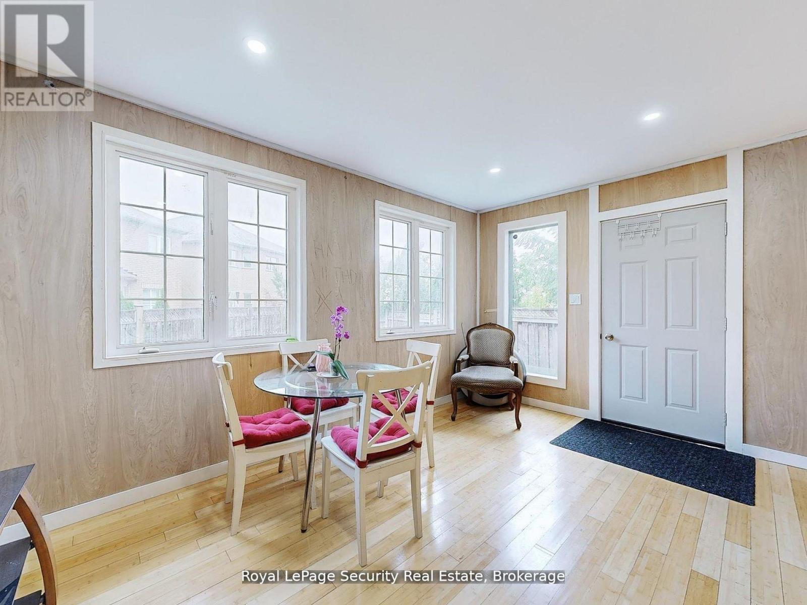128 DAISEYFIELD CRESCENT - 39