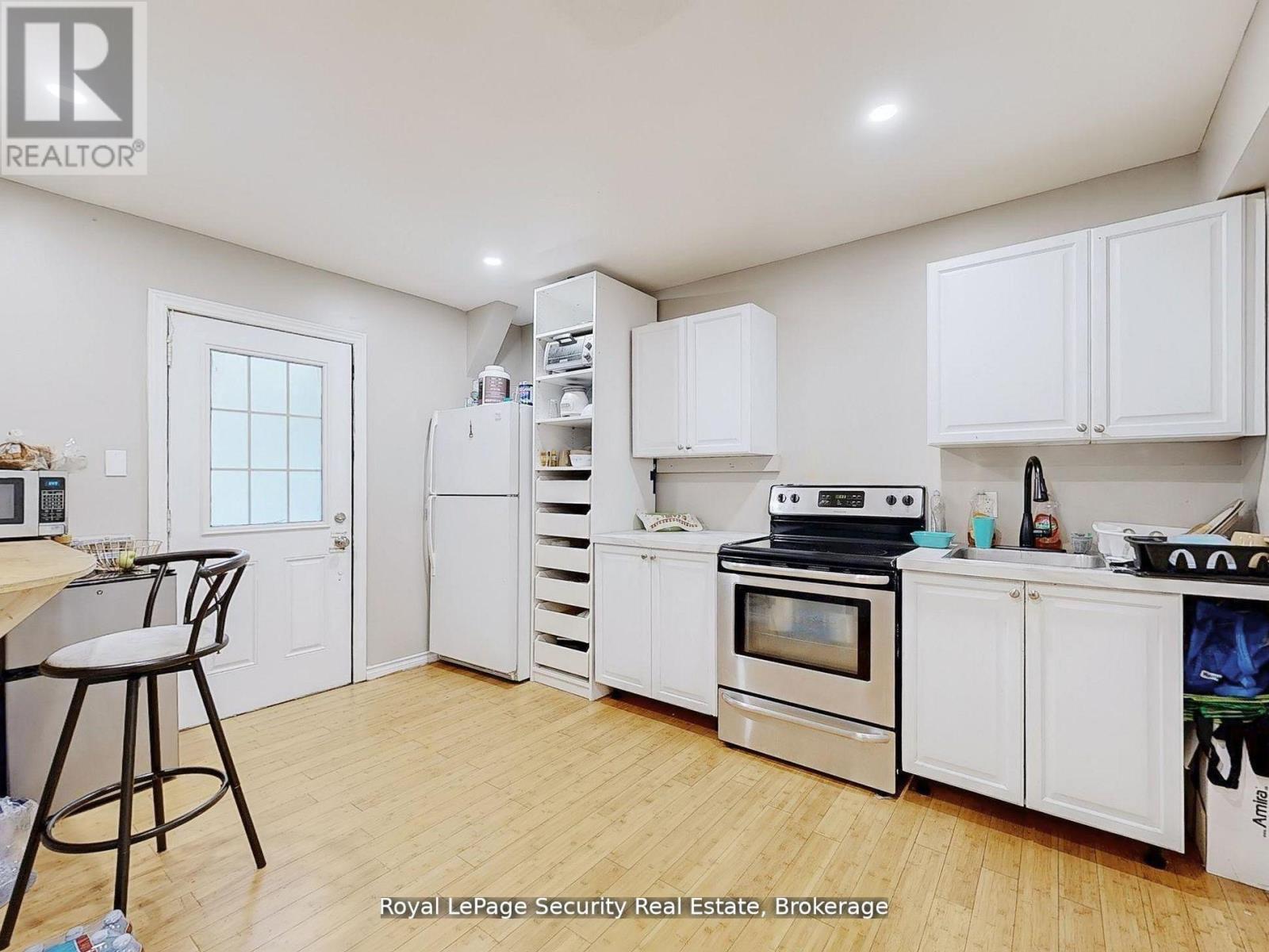 128 DAISEYFIELD CRESCENT - 41