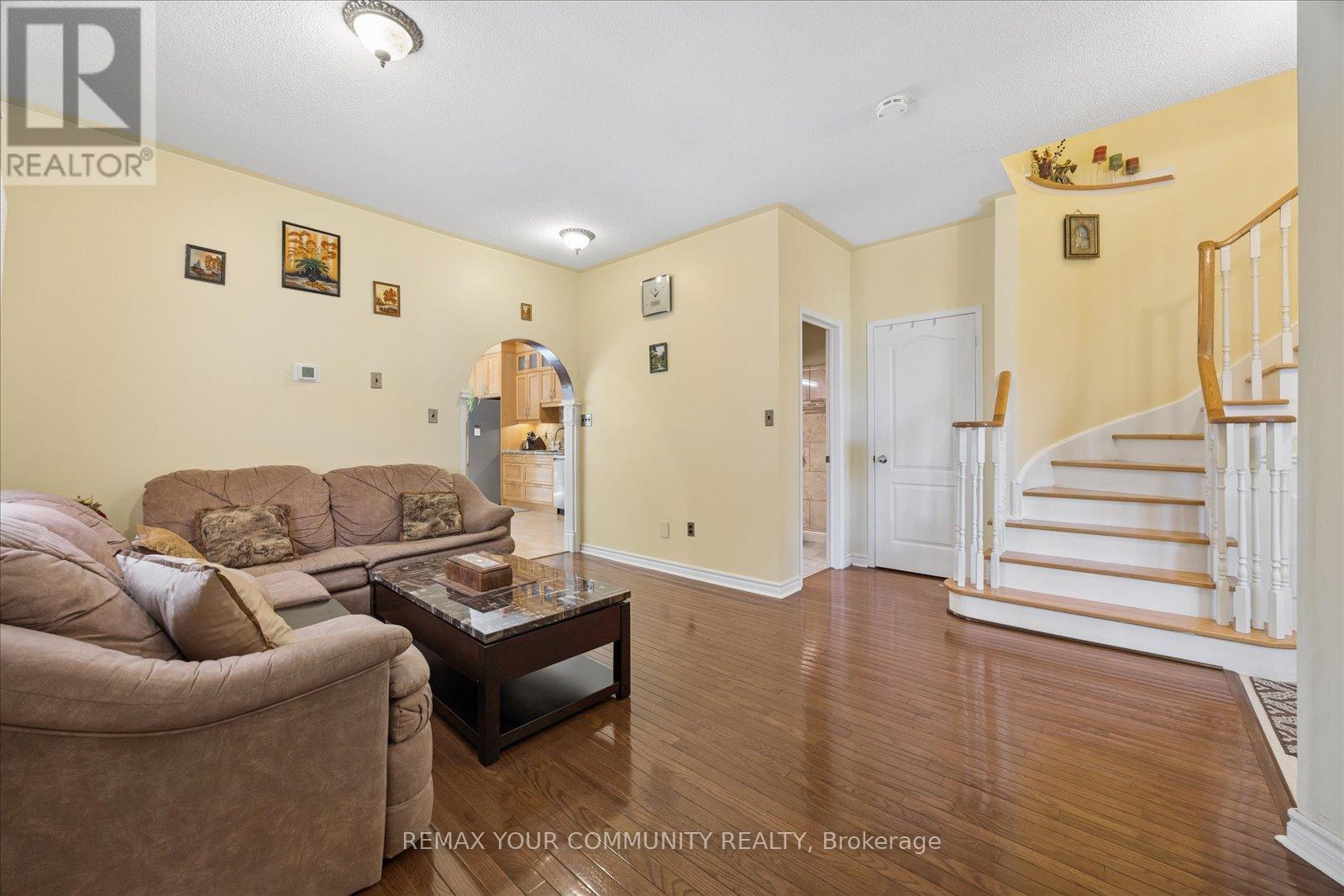 41 OLD COLONY ROAD - 10