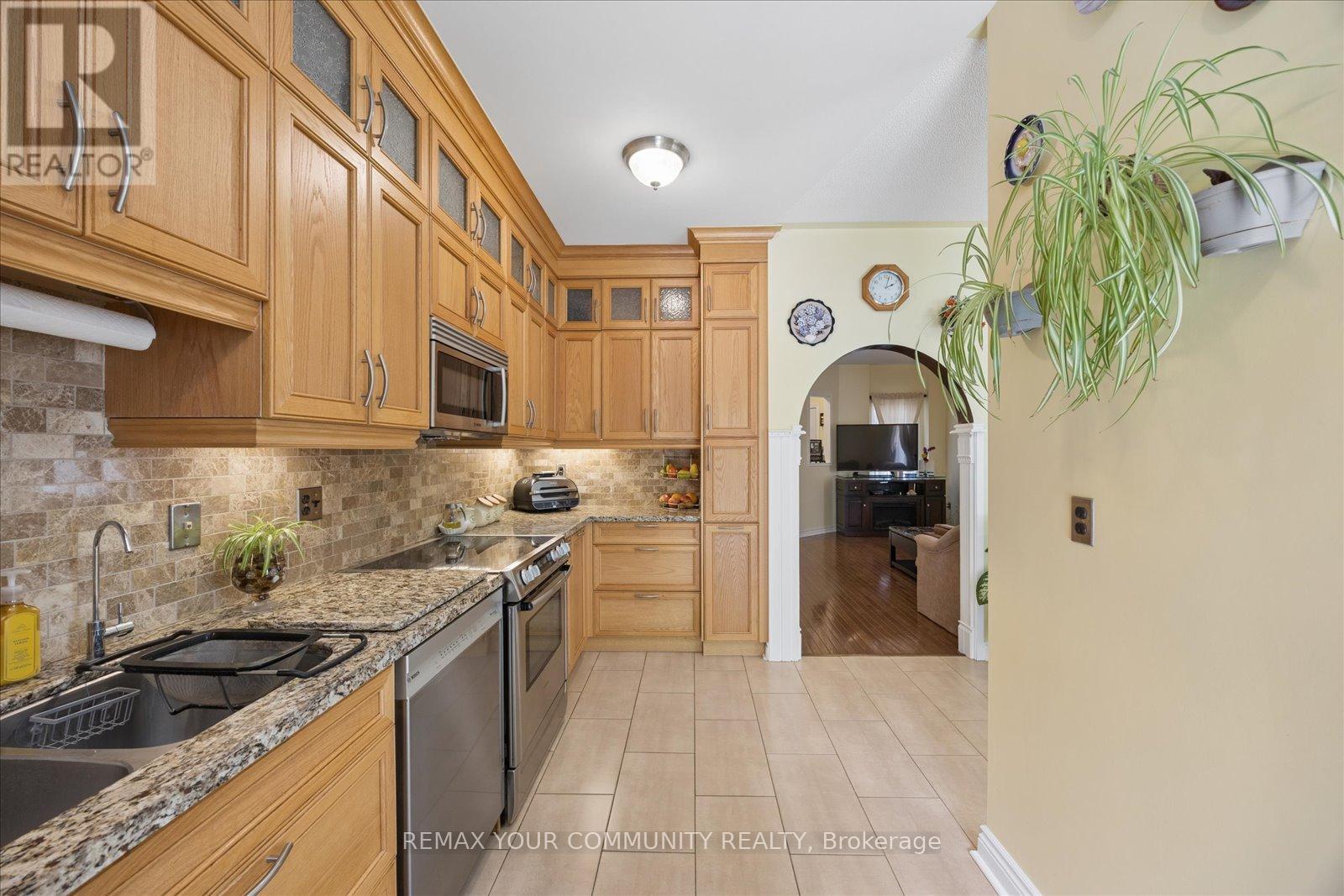 41 OLD COLONY ROAD - 14