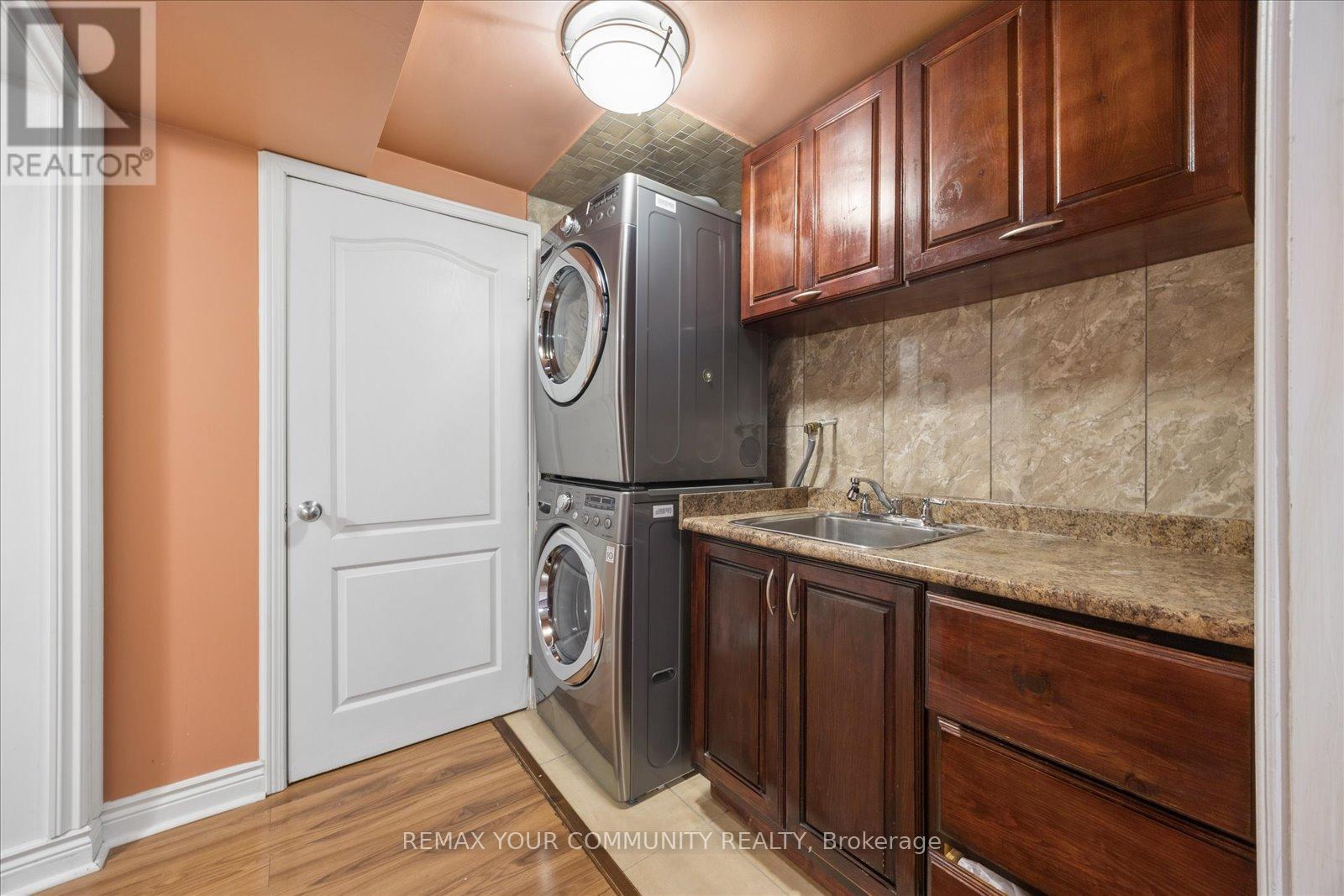 41 OLD COLONY ROAD - 31
