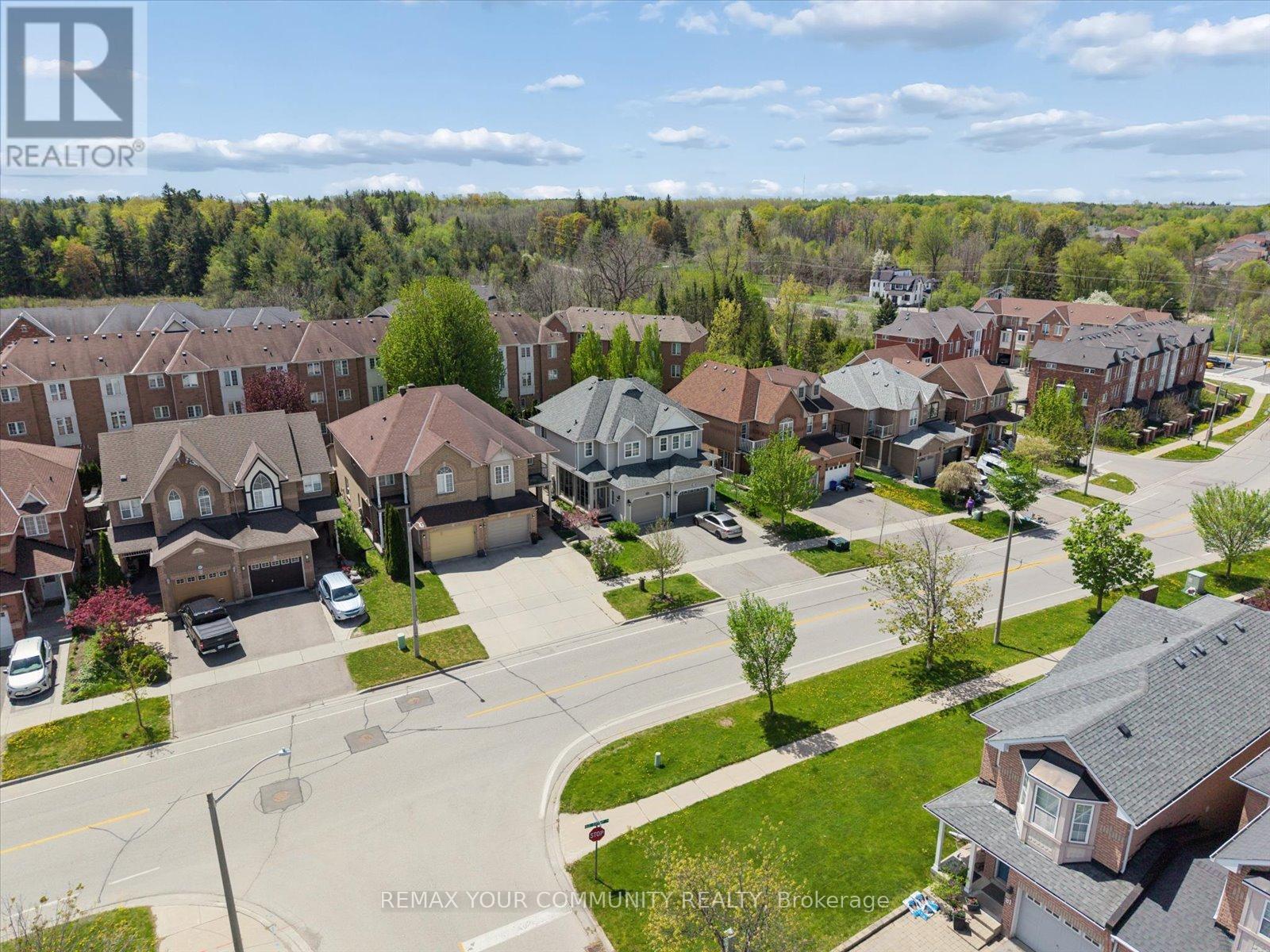 41 OLD COLONY ROAD - 42