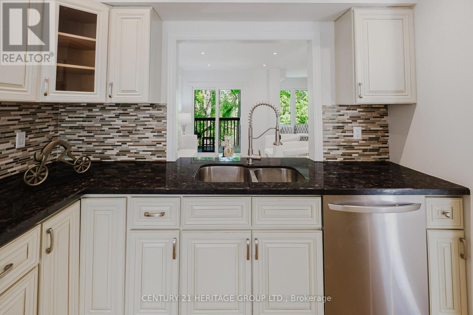 #35 80 MCCALLUM DRIVE - 13