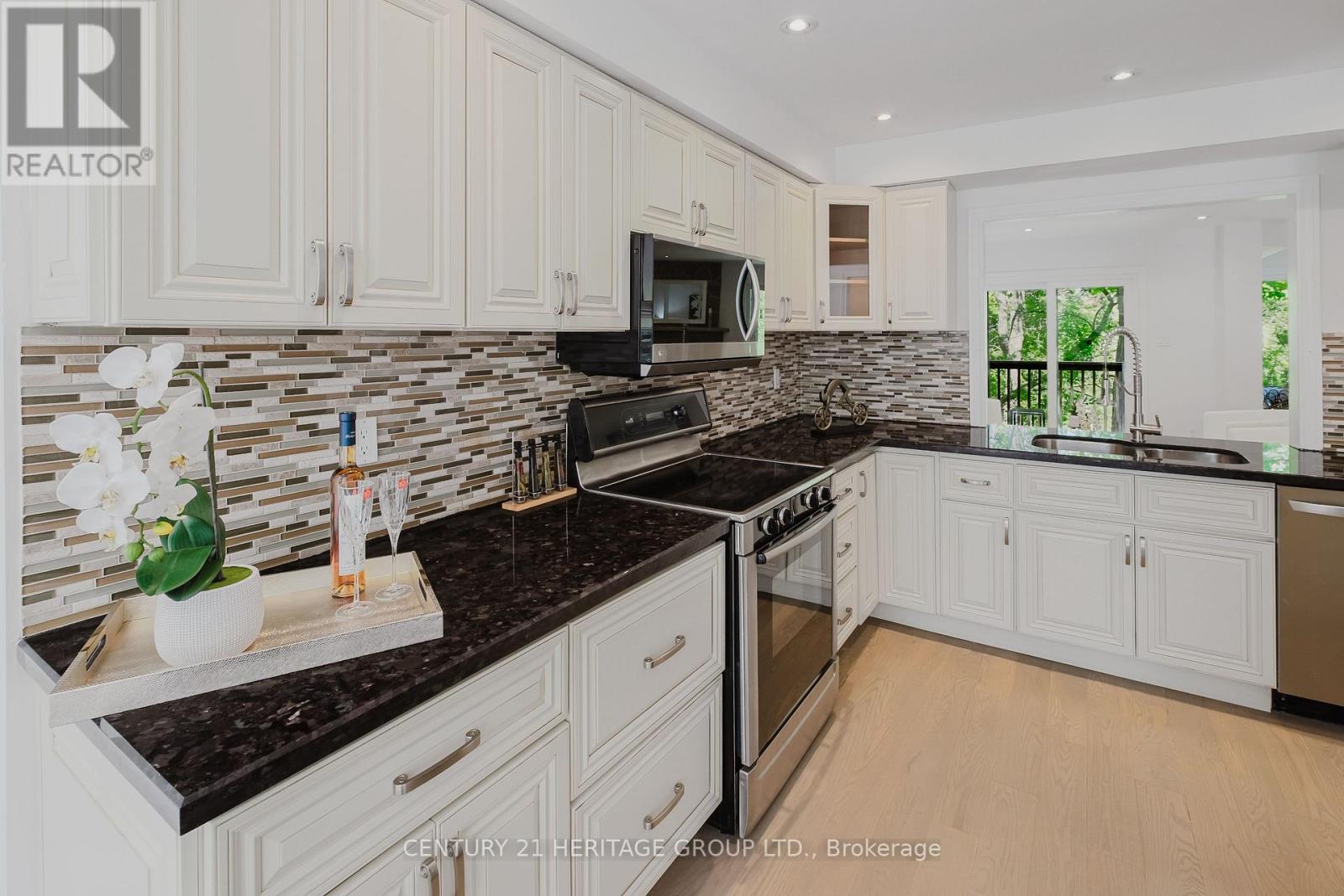 #35 80 MCCALLUM DRIVE - 14