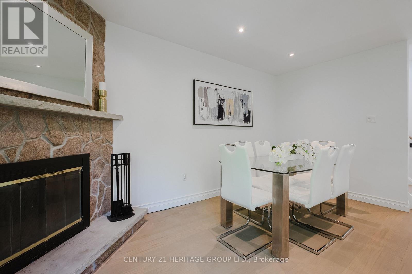 #35 80 MCCALLUM DRIVE - 20