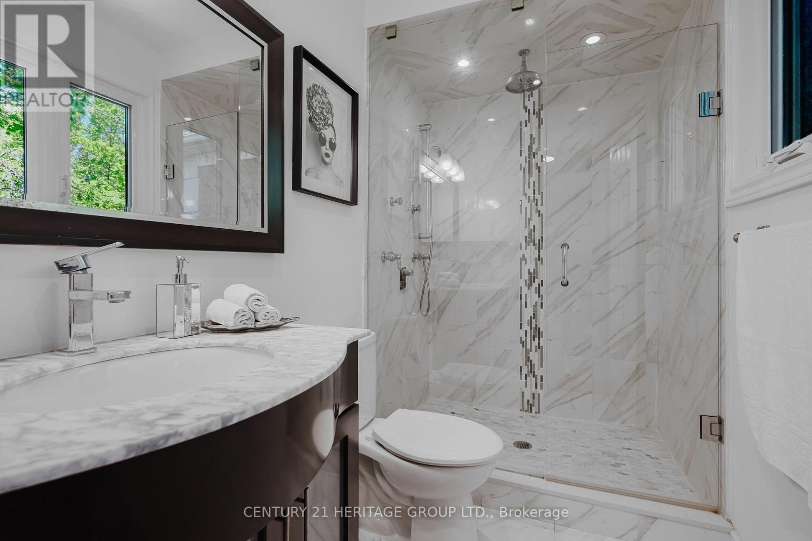 #35 80 MCCALLUM DRIVE - 22
