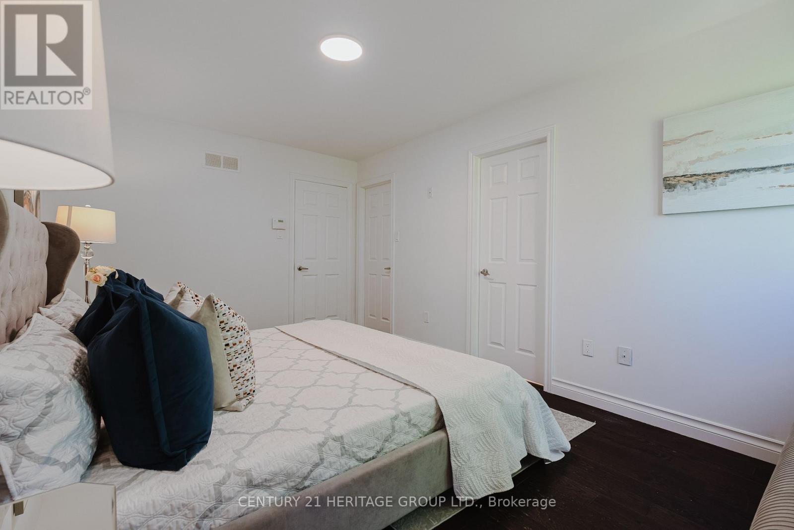 #35 80 MCCALLUM DRIVE - 28