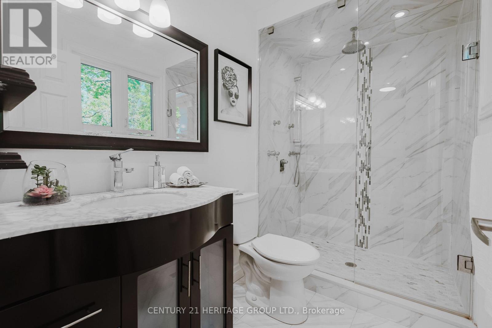 #35 80 MCCALLUM DRIVE - 36