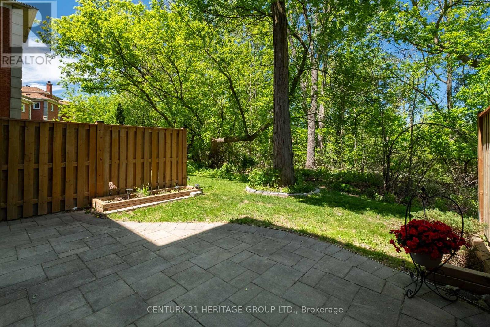 #35 80 MCCALLUM DRIVE - 46