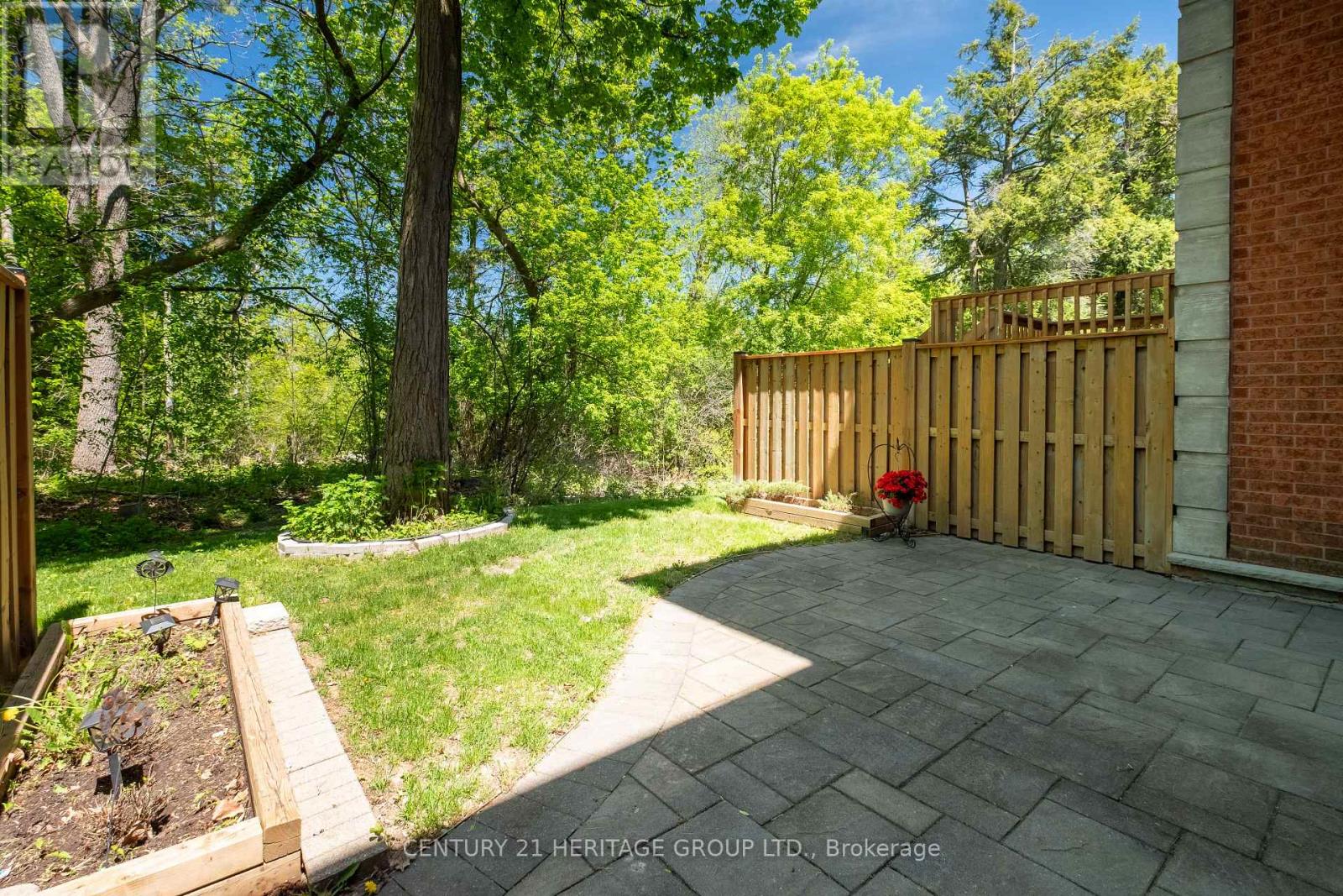 #35 80 MCCALLUM DRIVE - 47