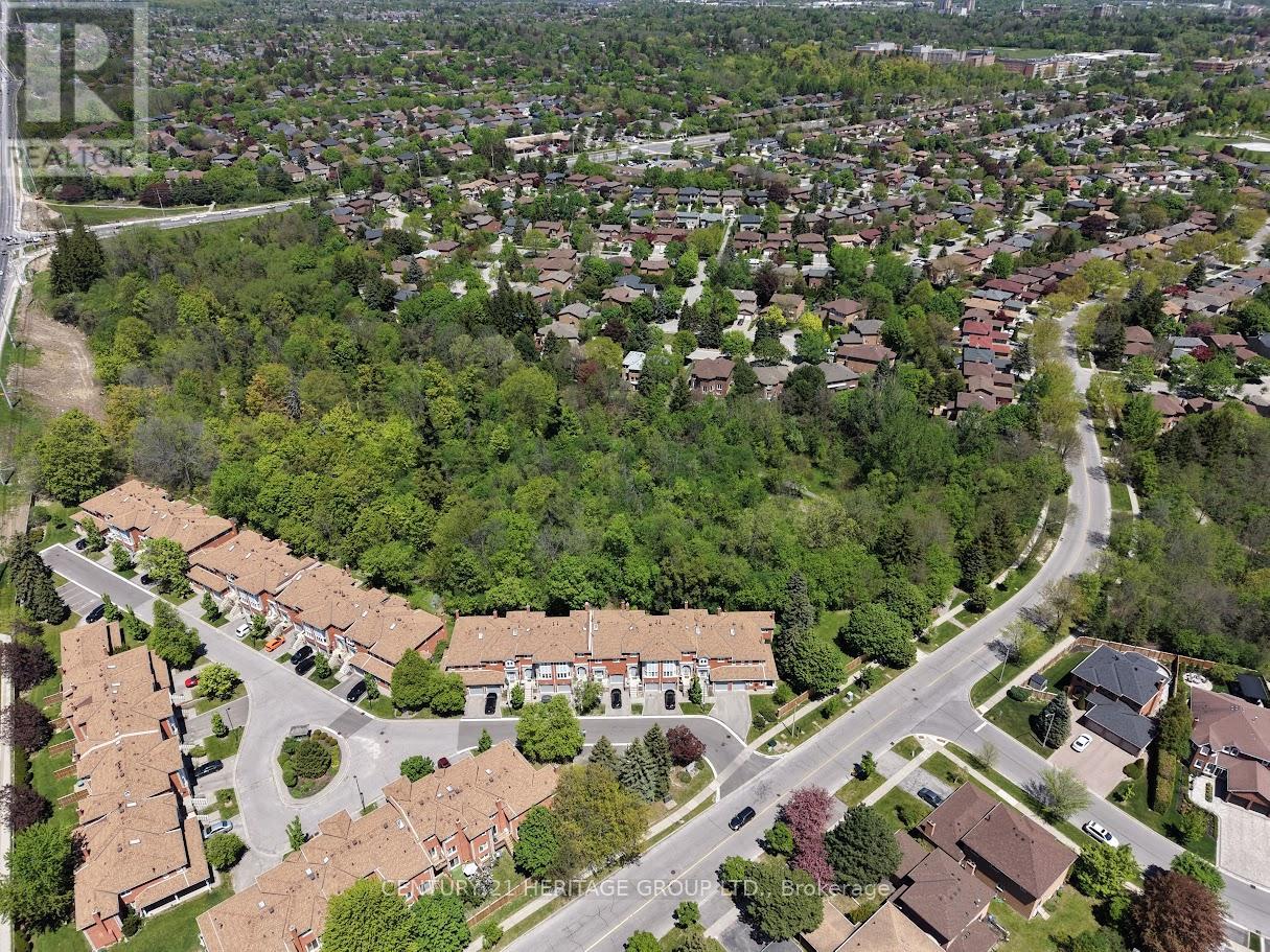 #35 80 MCCALLUM DRIVE - 50
