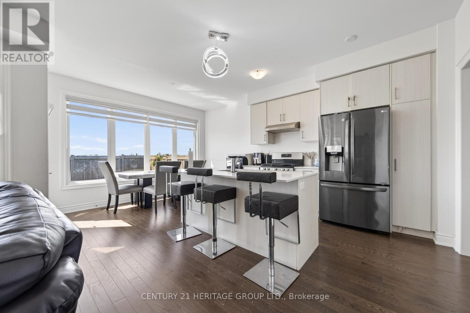 77 MONTROSE BOULEVARD - 11