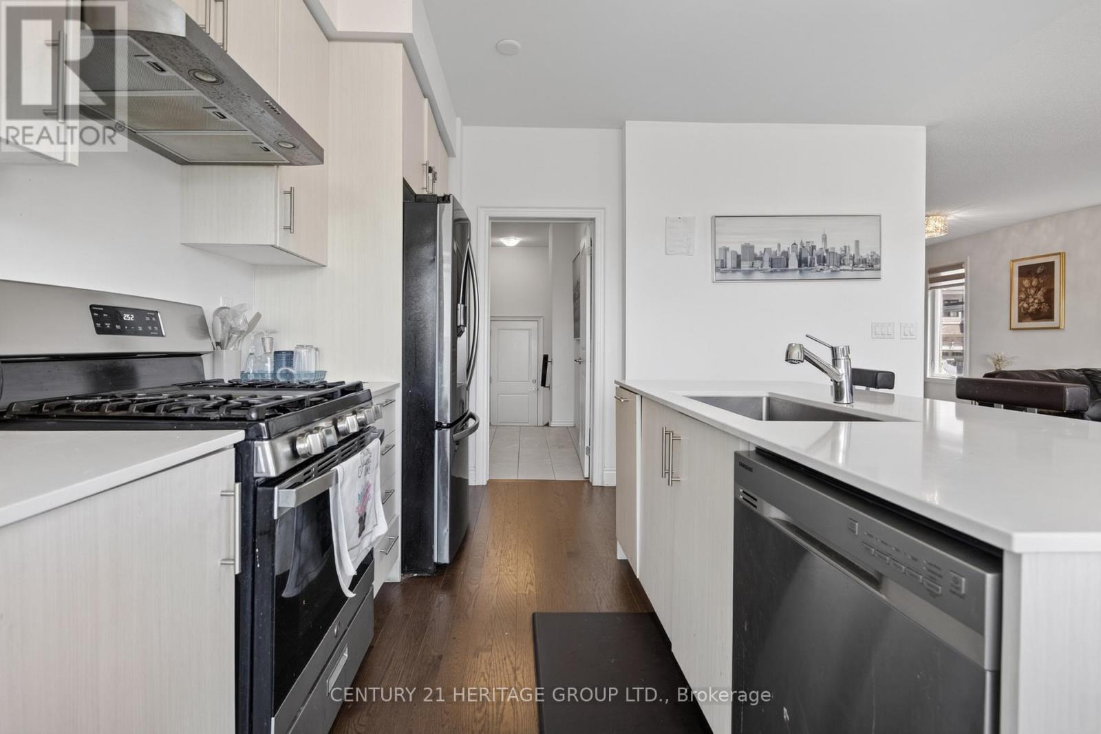 77 MONTROSE BOULEVARD - 13