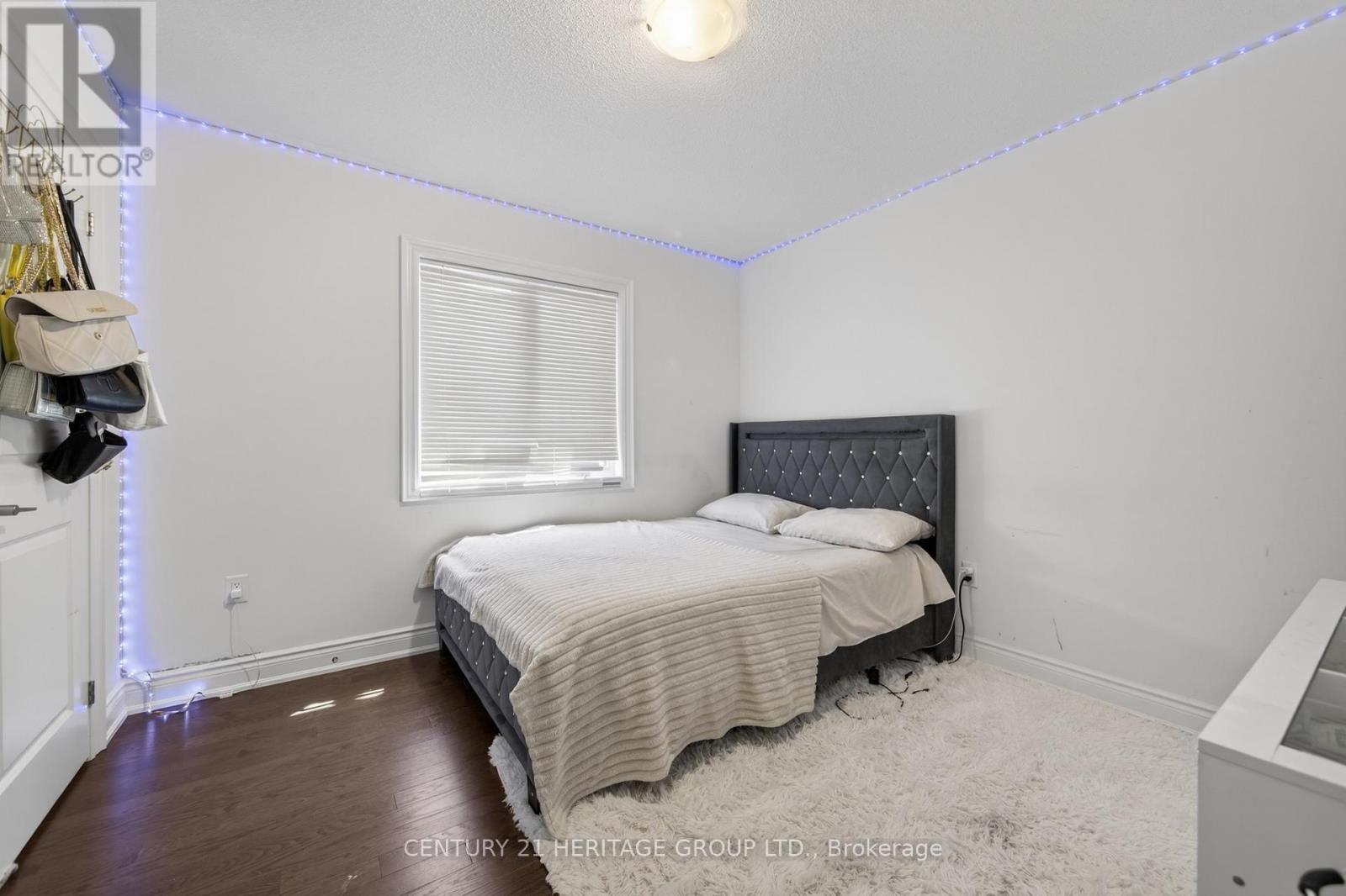 77 MONTROSE BOULEVARD - 21