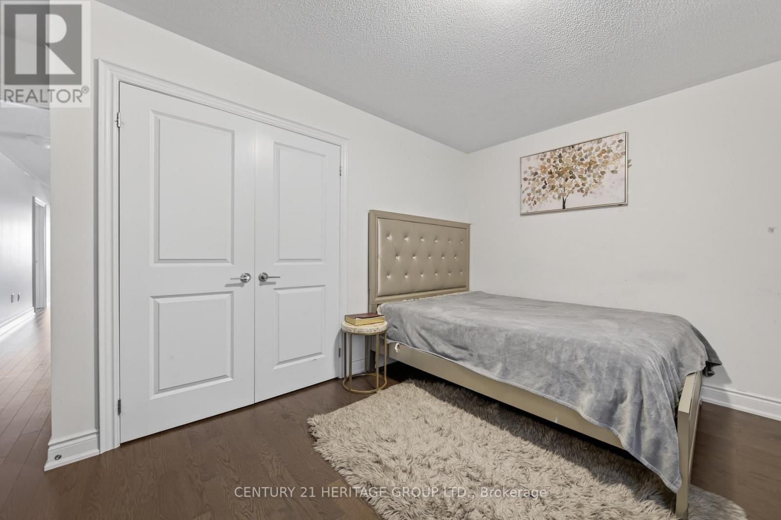 77 MONTROSE BOULEVARD - 24