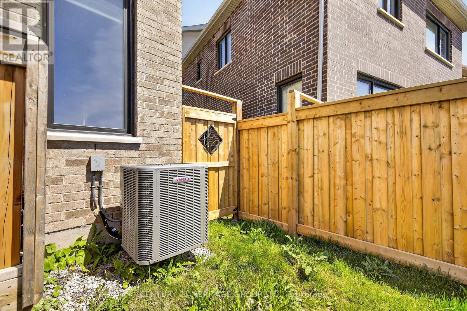 77 MONTROSE BOULEVARD - 33