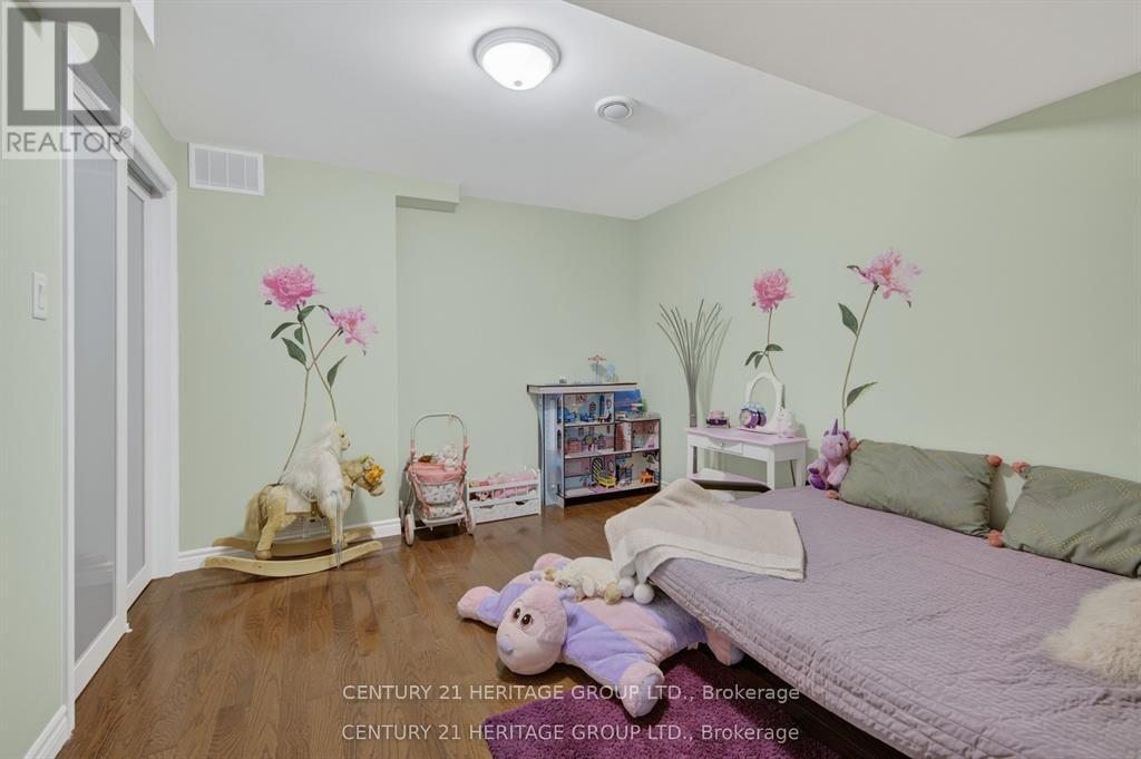 136 RIVEREDGE DRIVE - 26