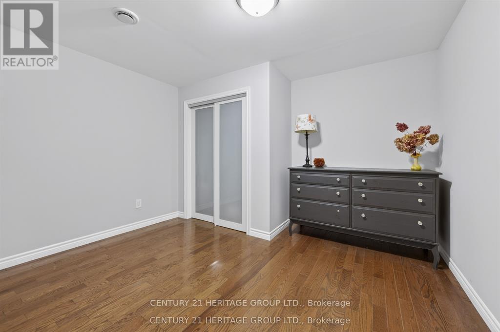 136 RIVEREDGE DRIVE - 29