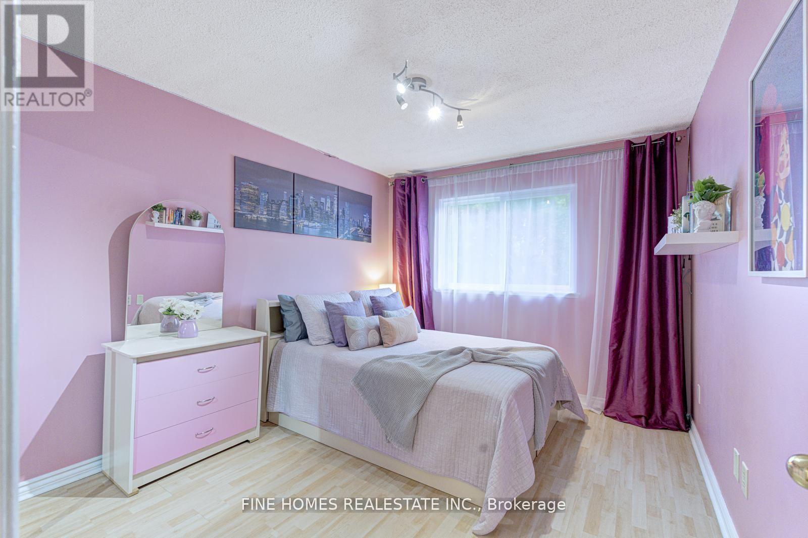 302 MACIVER BOULEVARD - 19