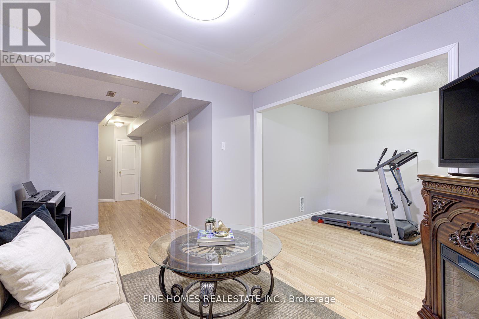 302 MACIVER BOULEVARD - 23