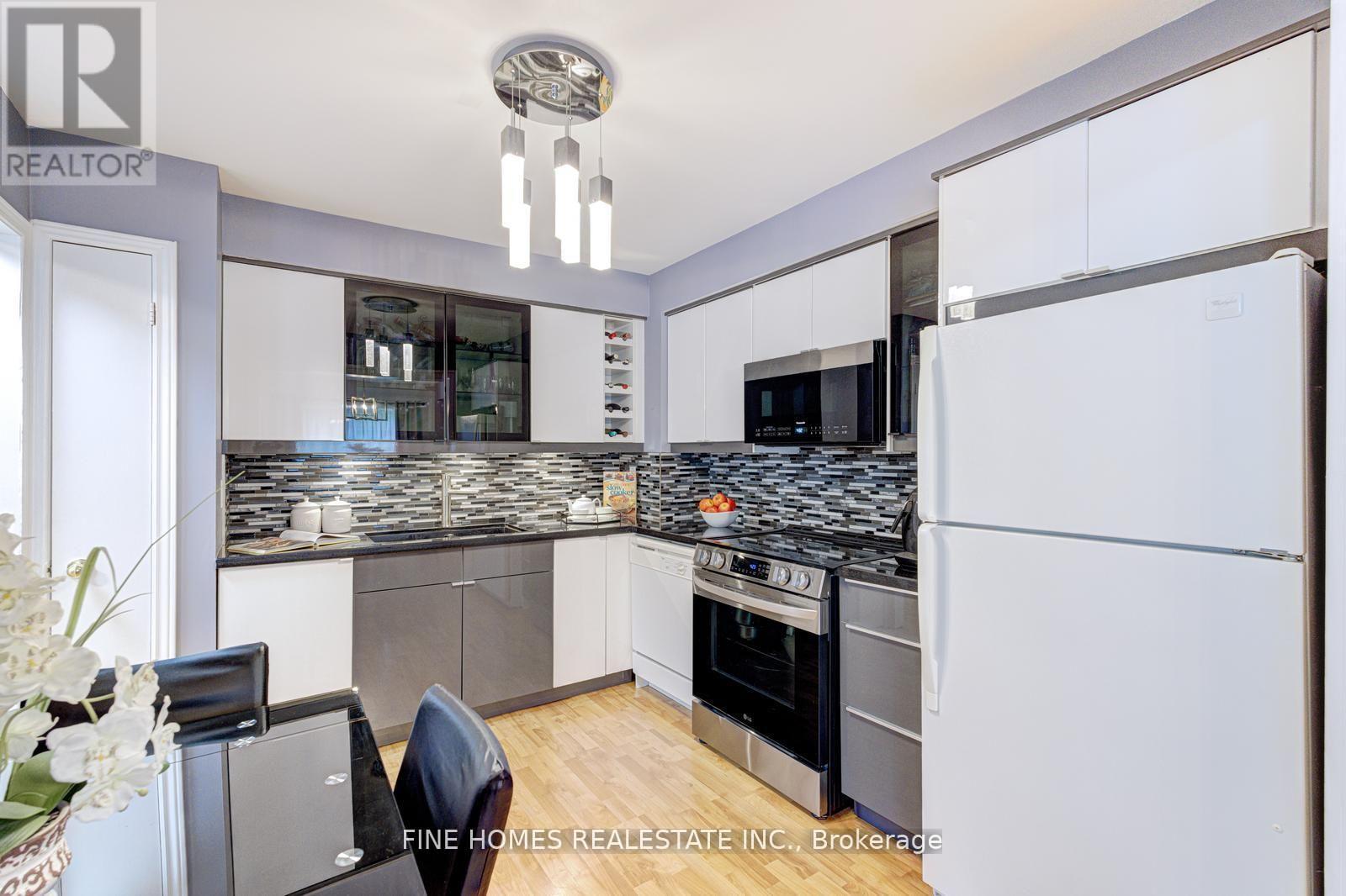 302 MACIVER BOULEVARD - 7