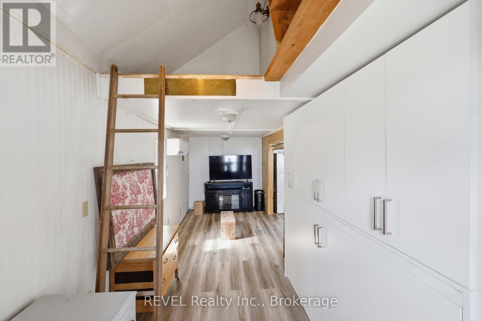 26 LAKE ROAD - 13
