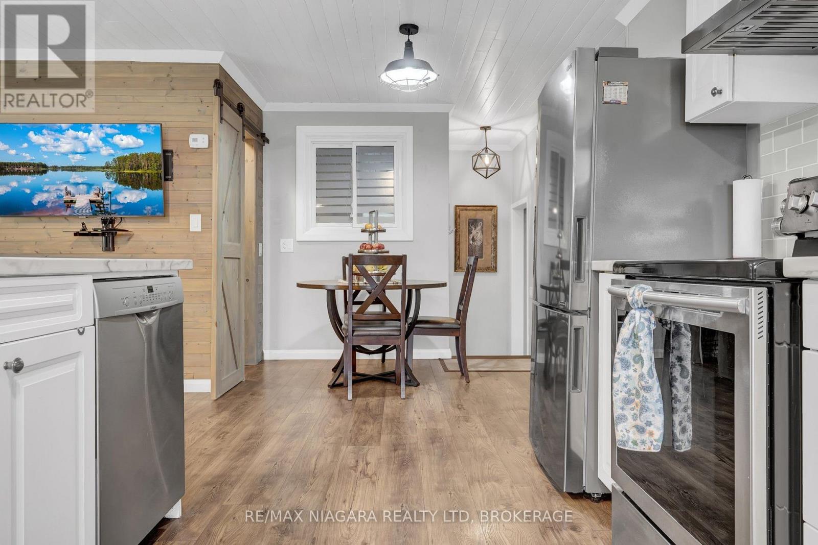 3528 HARVARD AVENUE - 10