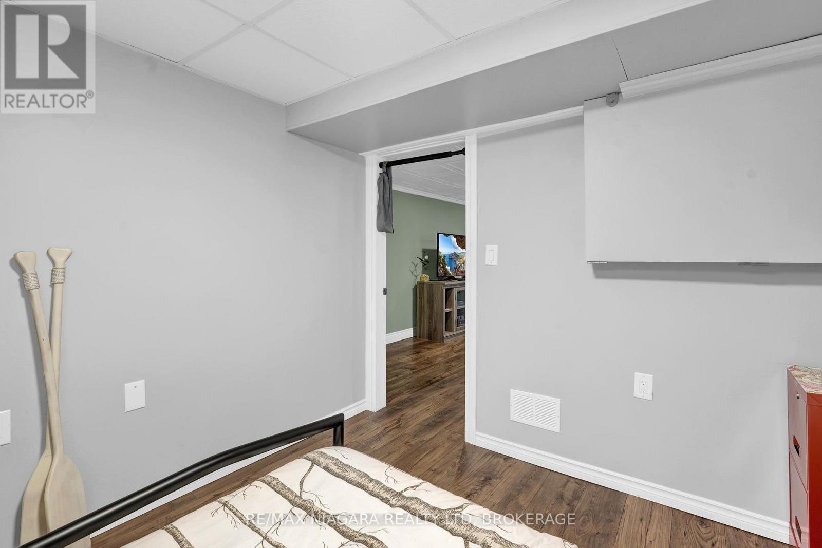 3528 HARVARD AVENUE - 32