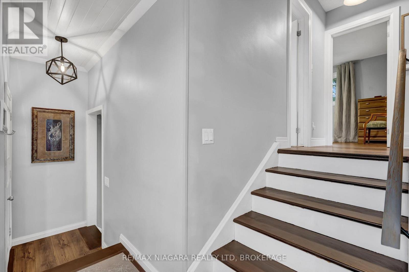 3528 HARVARD AVENUE - 9