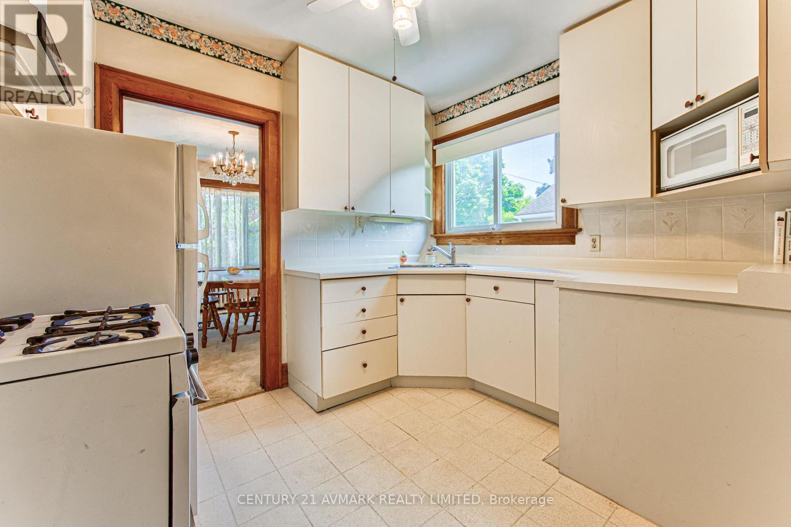 104 HIGHLAND AVENUE - 29