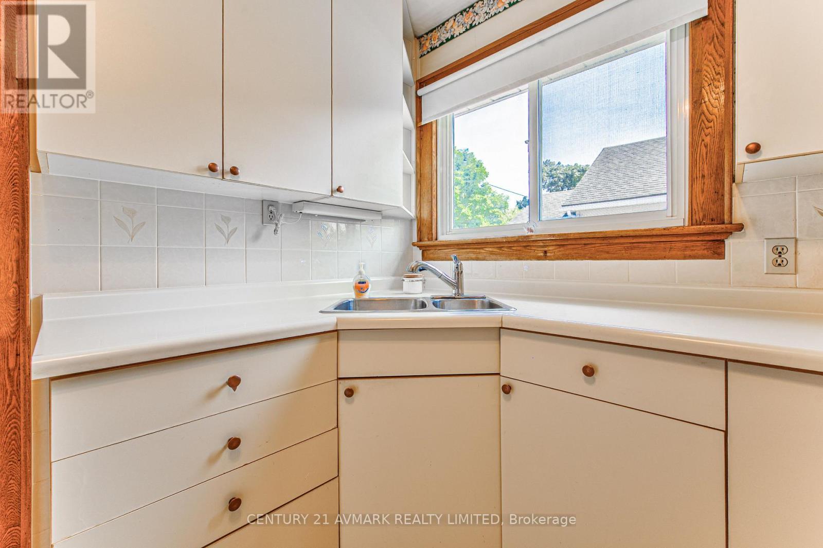 104 HIGHLAND AVENUE - 31