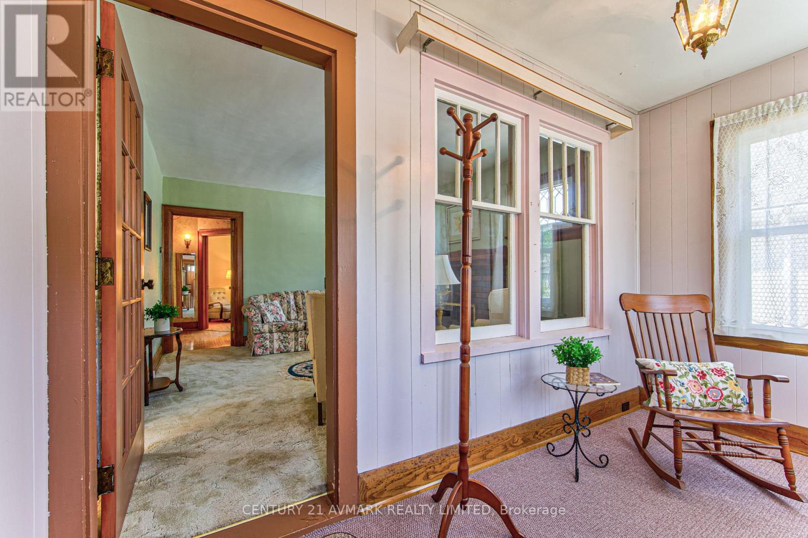 104 HIGHLAND AVENUE - 36