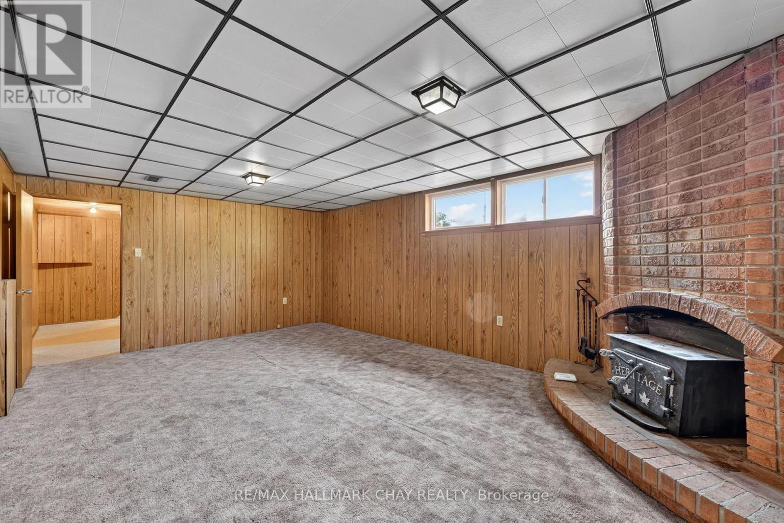 348 GROVE STREET E - 12