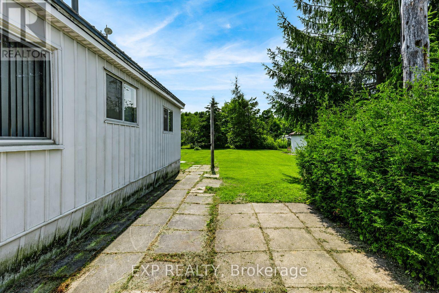 #5 5263 ELLIOTT SIDE ROAD - 27
