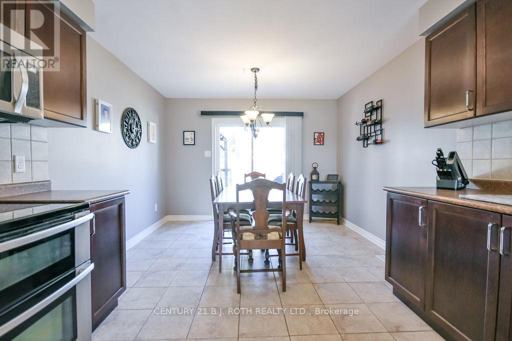 12 WHITE CRESCENT - 10