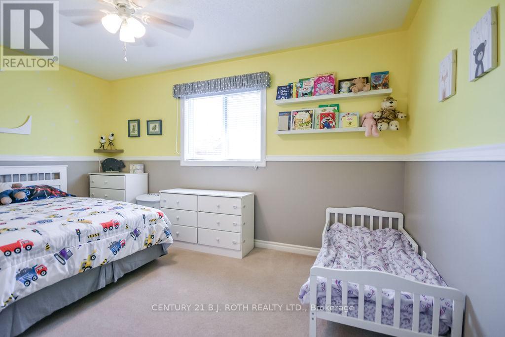 12 WHITE CRESCENT - 19