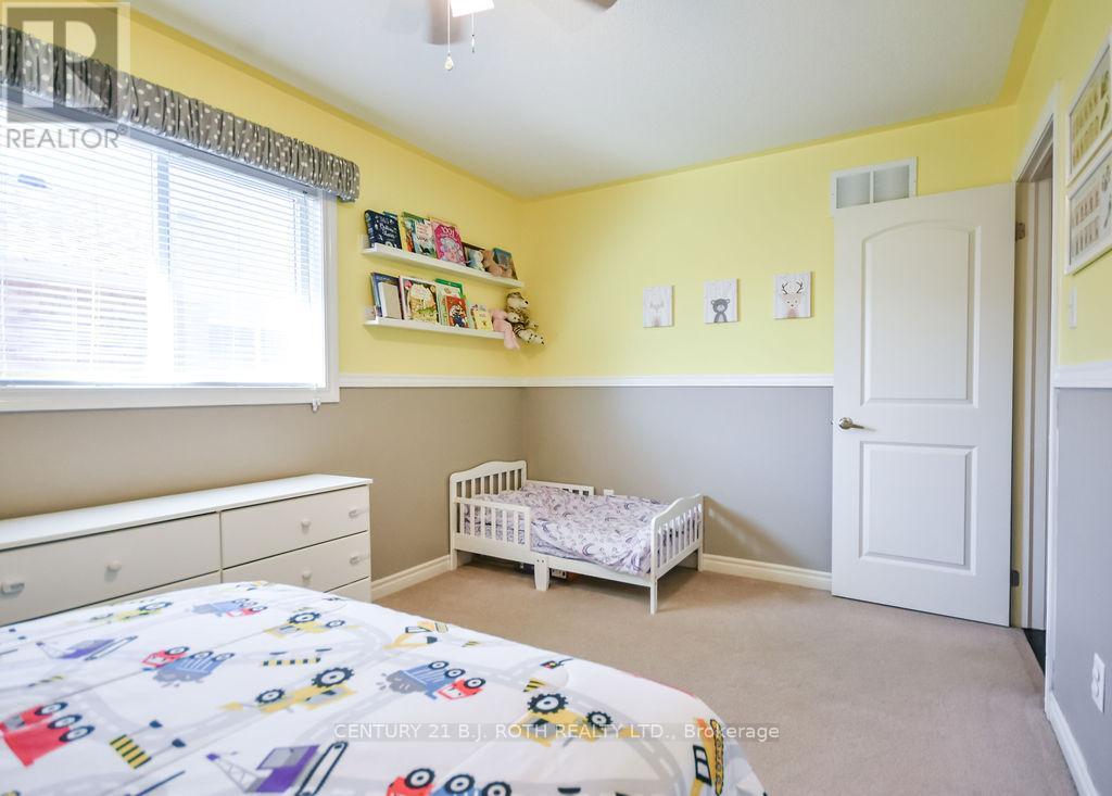 12 WHITE CRESCENT - 20