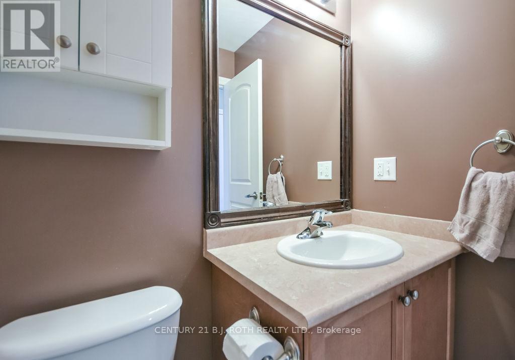 12 WHITE CRESCENT - 22