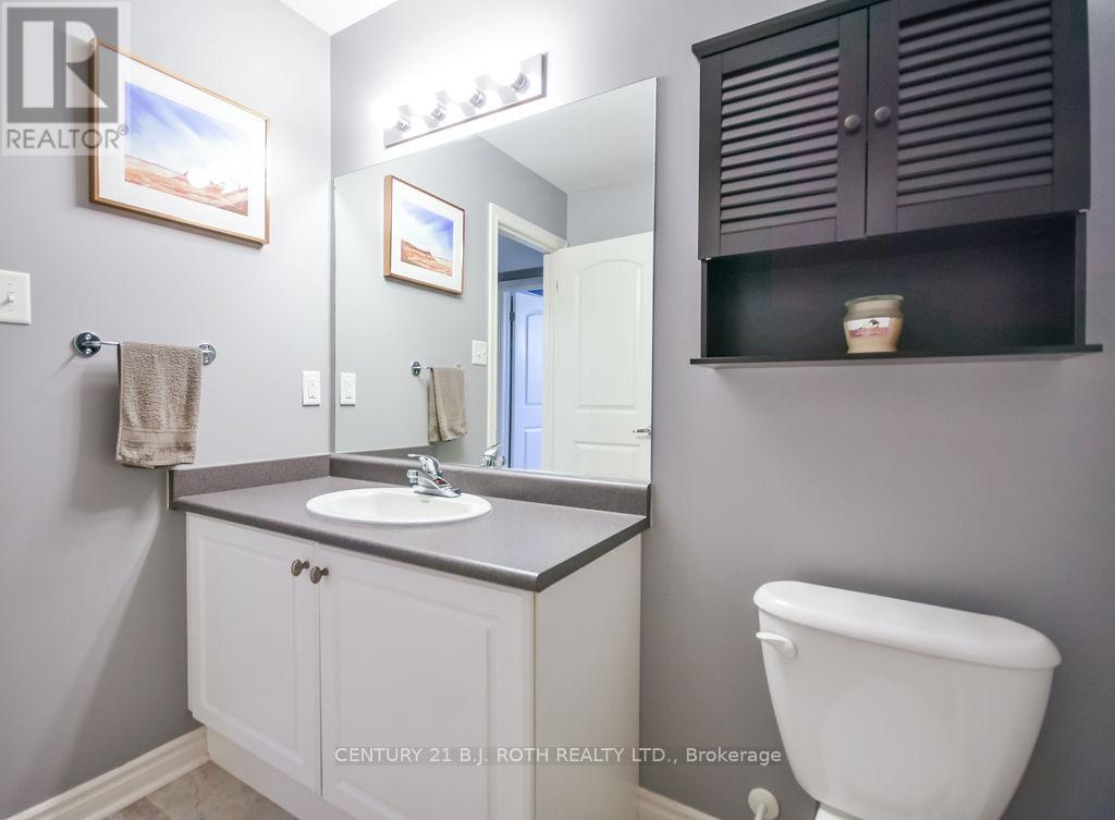 12 WHITE CRESCENT - 33