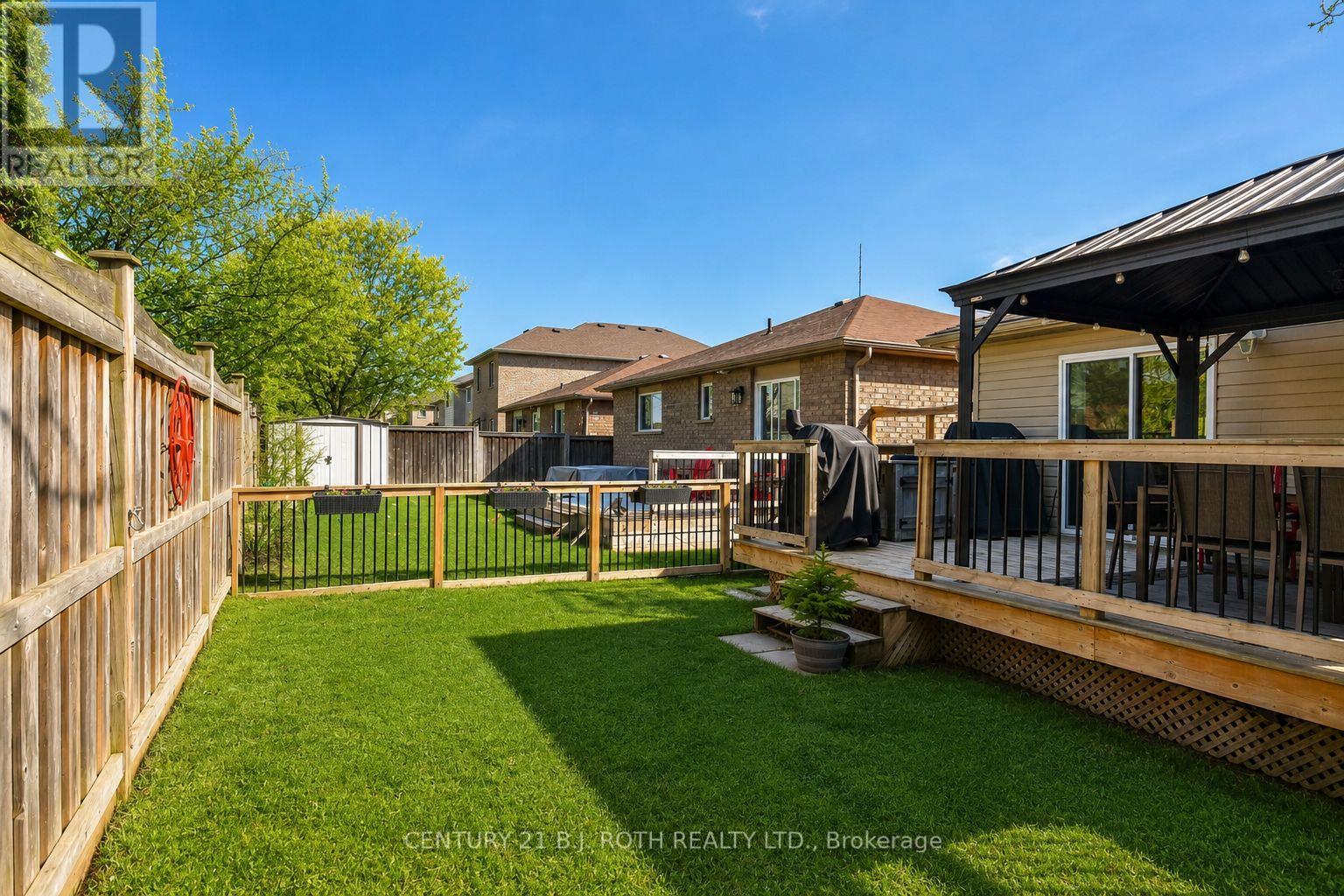 12 WHITE CRESCENT - 34