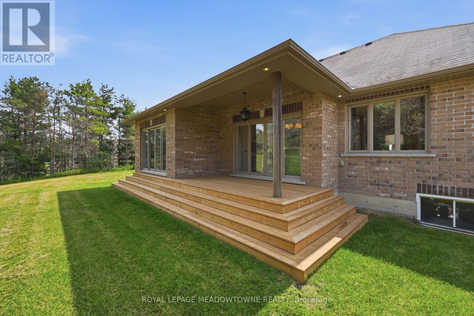 20 BUCKSTOWN TRAIL - 48