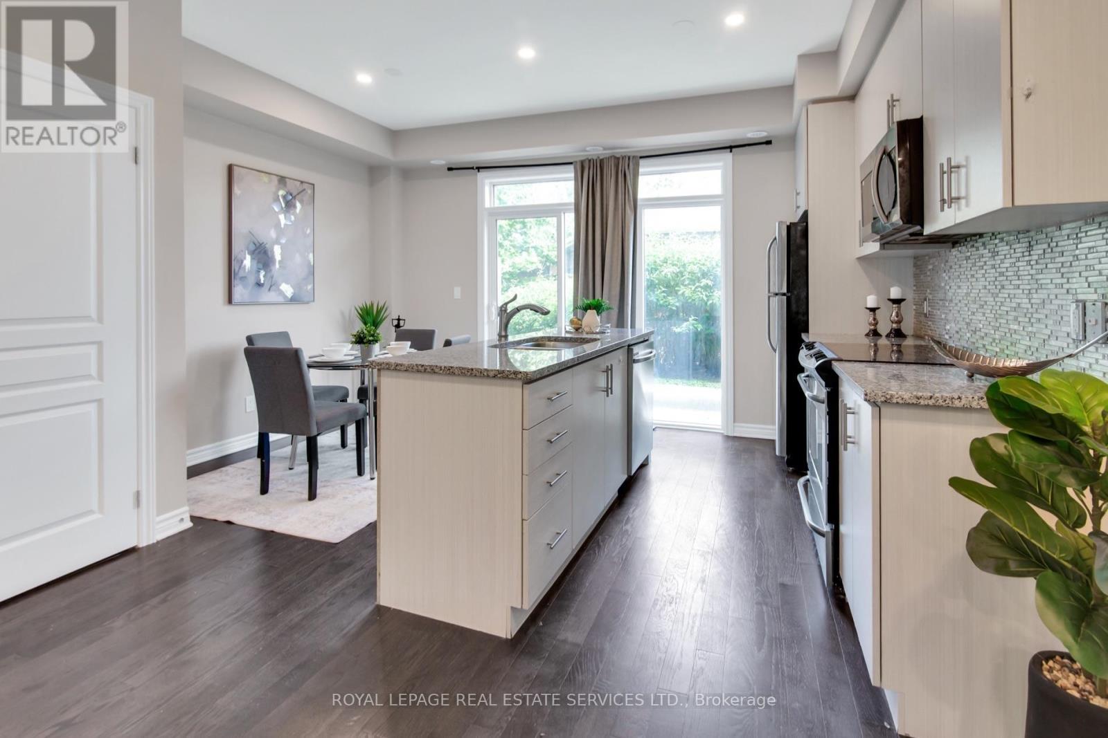 #47 636 EVANS AVENUE - 5