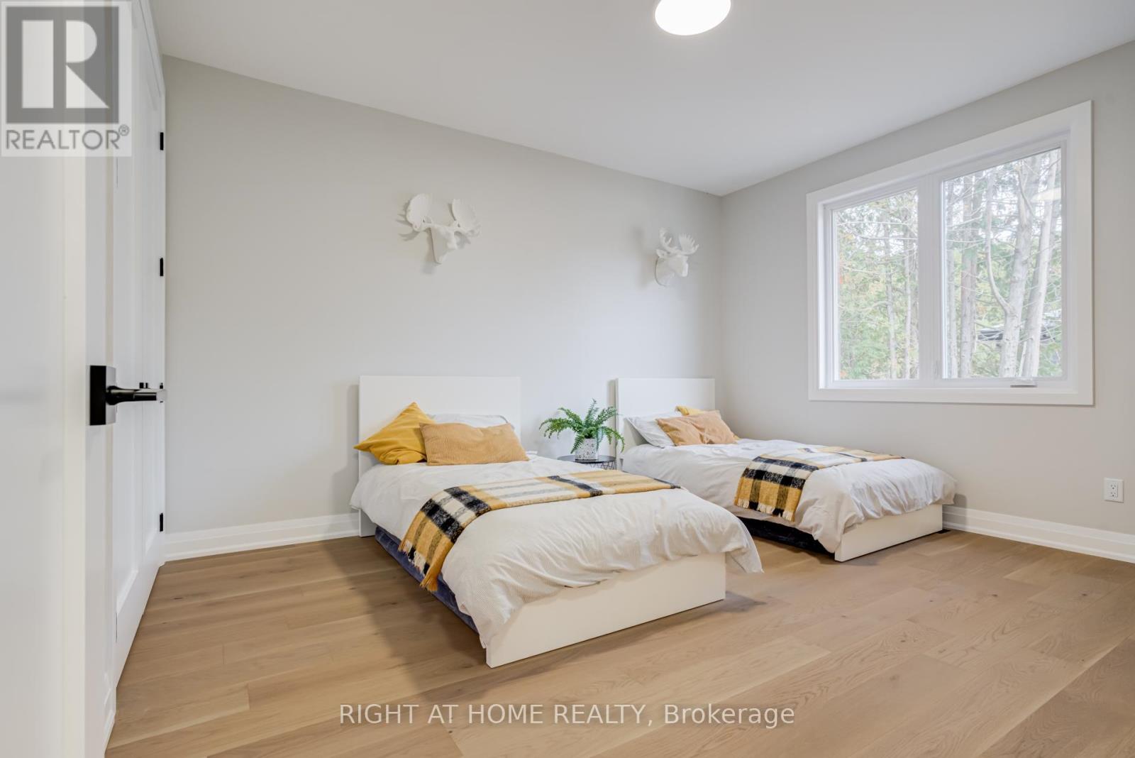 9 MAPLE GROVE ROAD - 26