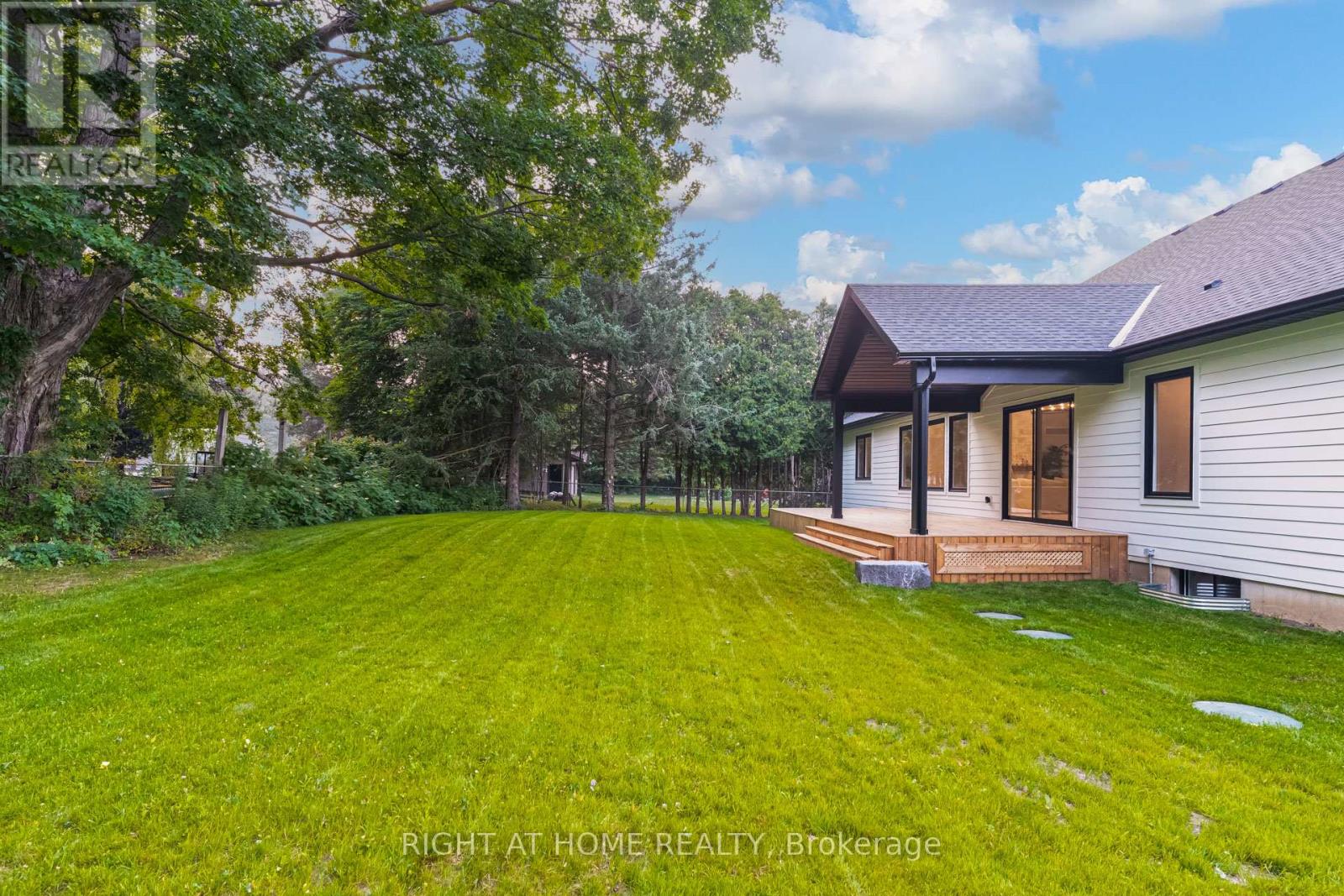 9 MAPLE GROVE ROAD - 34