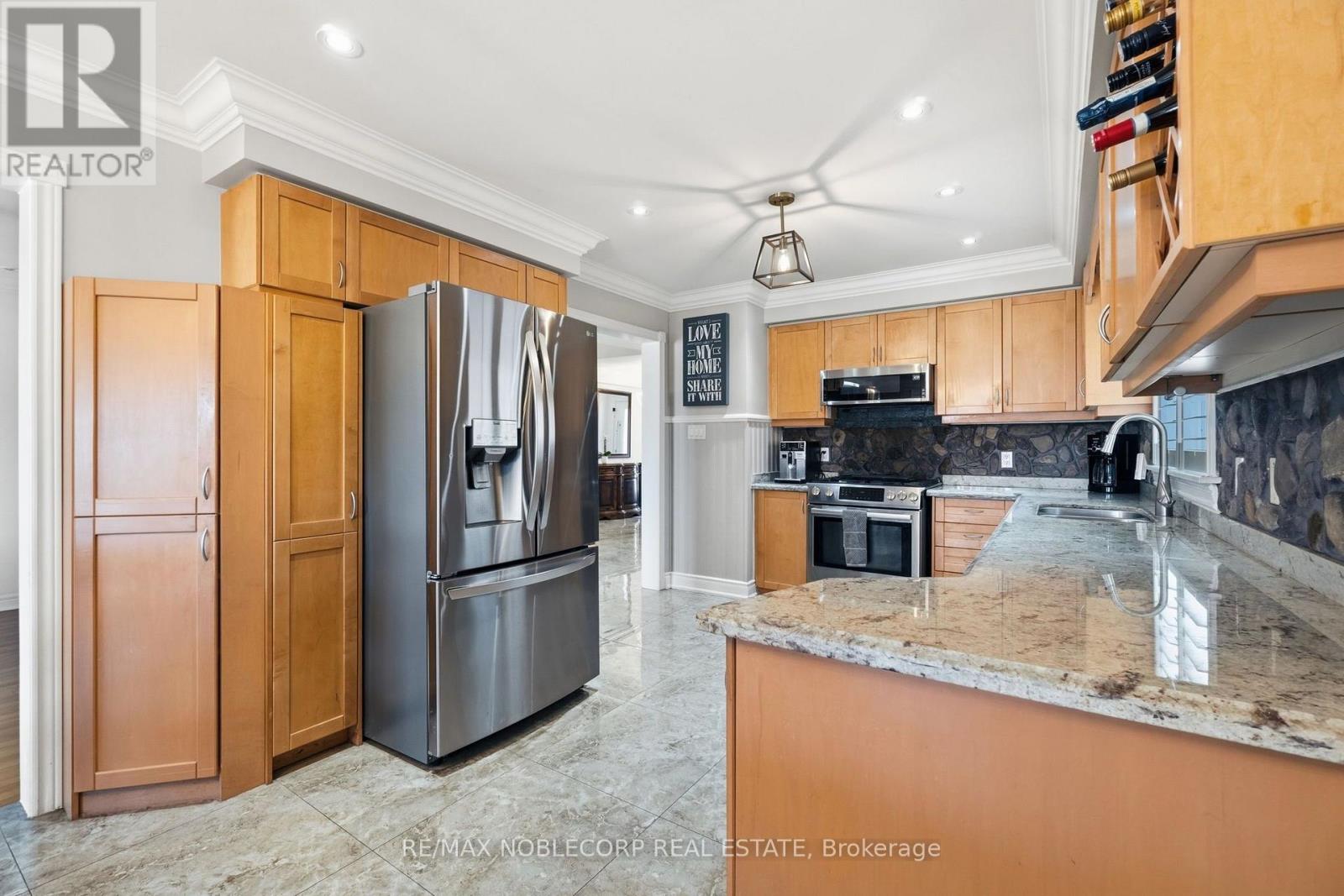 111 EMILY CARR CRESCENT - 11