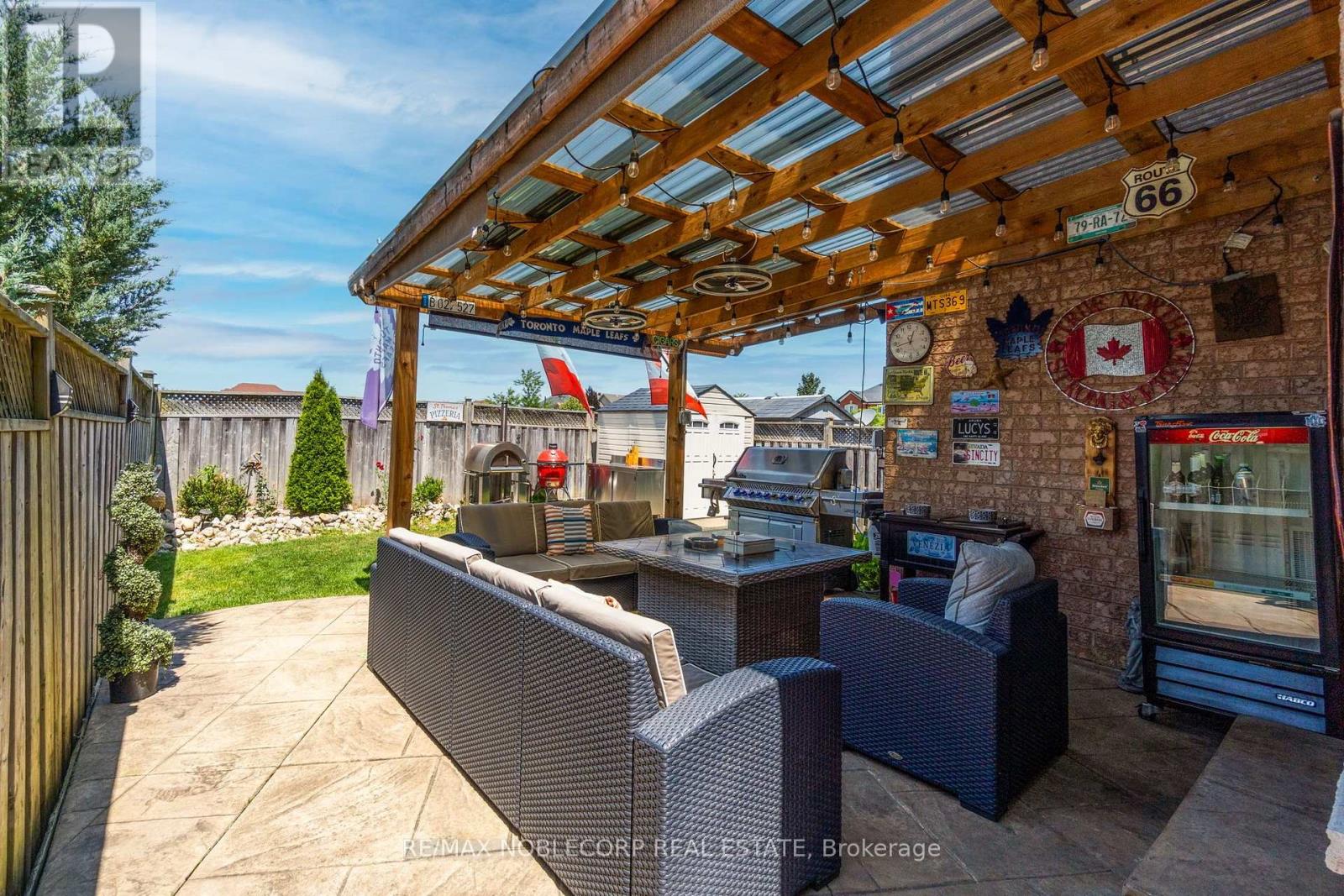 111 EMILY CARR CRESCENT - 38